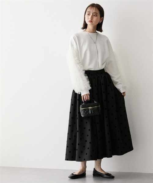 nissen（ニッセン）の「袖チュールショート丈トレーナー（スウェット・レディース・ブラック/オフホワイト/グレー・LL/L/M/S）」の14枚目の写真