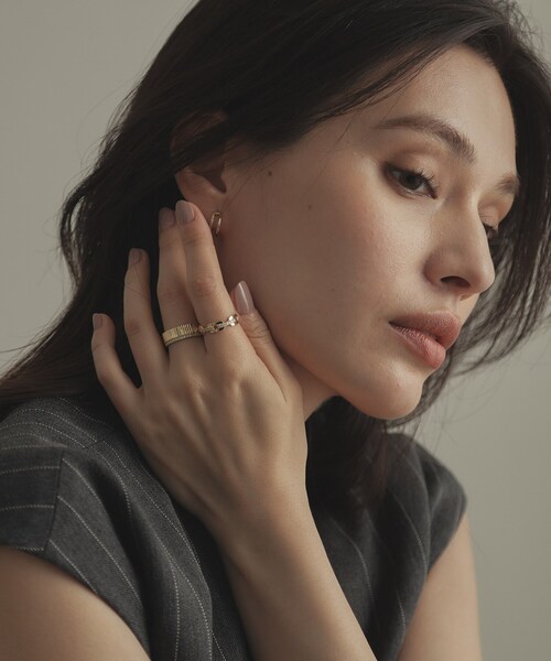 COCOSHNIK(ココシュニック)の「K18ダイヤモンド ケーブルチェーンモチーフ リング(リング・レディース・イエローゴールド・12)」の9枚目の写真