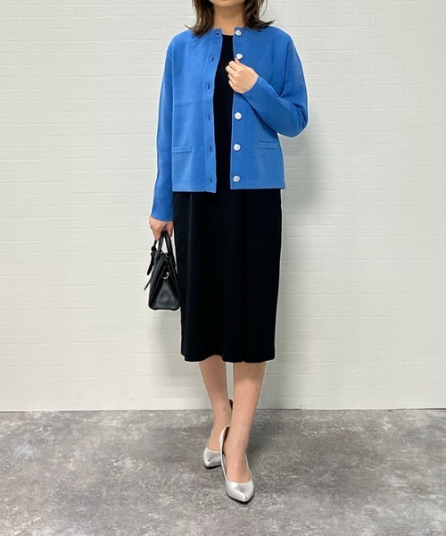 A/C DESIGN BY ALPHA CUBIC（エーシーデザインバイアルファキュービック）の「【洗濯可能】メタルボタンニットカーディガン（カーディガン/ボレロ・レディース・ブルー/オフホワイト/ネイビー・M/L）」の4枚目の写真