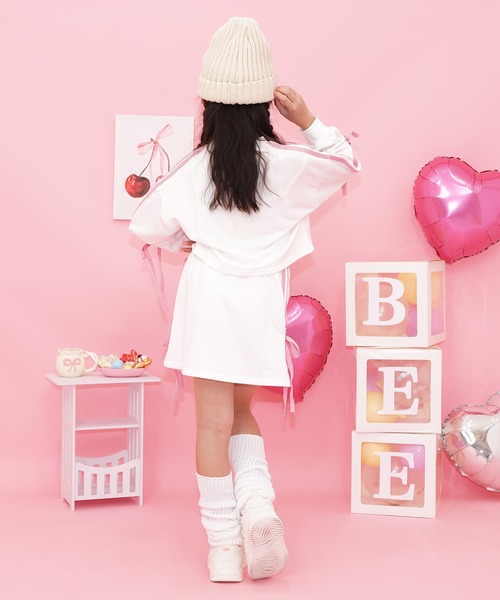 Bee des Bee（ビーデスビー）の「トレーナー＆スカート セットアップ（セットアップ・キッズ・ブラック/ライトブルー/グレー/ホワイト/ピンク・100cm/110cm/120cm/130cm/140cm/150cm）」の9枚目の写真