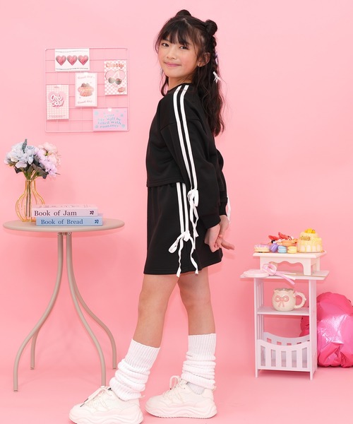 Bee des Bee（ビーデスビー）の「トレーナー＆スカート セットアップ（セットアップ・キッズ・ブラック/ライトブルー/グレー/ホワイト/ピンク・100cm/110cm/120cm/130cm/140cm/150cm）」の18枚目の写真