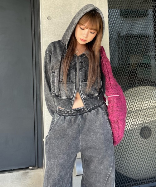 HTH(エイチティーエイチ)の「H Vintage logo zip hoodie(パーカー・レディース・ネイビー/カーキ/ブラック・フリー)」の2枚目の写真