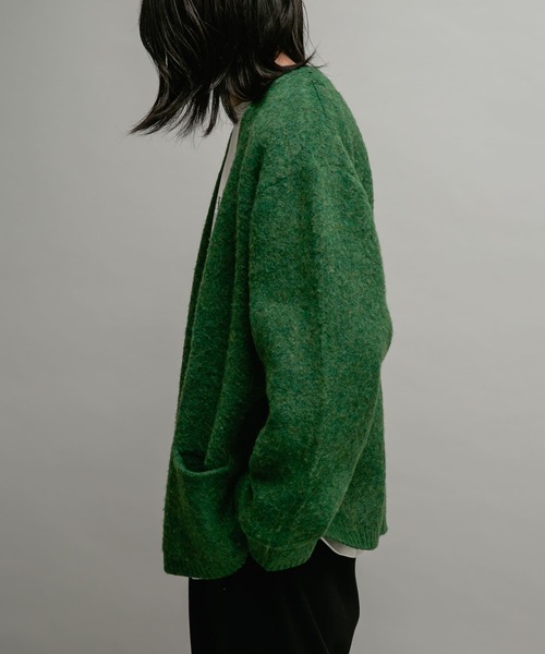 URBAN RESEARCH Sonny Label（アーバンリサーチサニーレーベル）の「モヘヤタッチVネックニットカーディガン（カーディガン/ボレロ・メンズ・グリーン/ダークブラウン/チャコールグレー/パープル・MEDIUM/LARGE）」の13枚目の写真