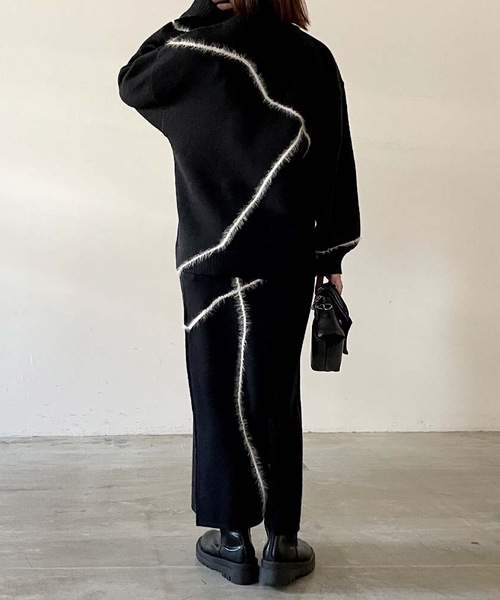 ANOTHER S（アナザーエス）の「ラインフェザースカート（スカート・レディース・アイボリー/ブラック/グレー・FREE）」の9枚目の写真