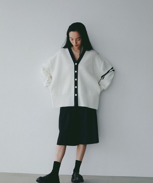 A part by（アパートバイ）の「スポンディッシュVカーディガン（カーディガン/ボレロ・レディース・ベージュ/ネイビー/グリーン系その他2/アイボリー/ブラック系その他2/ライトイエロー・FREE）」の16枚目の写真