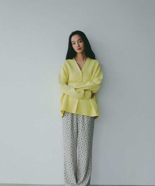 A part by（アパートバイ）の「スポンディッシュVカーディガン（カーディガン/ボレロ・レディース・ベージュ/ネイビー/グリーン系その他2/アイボリー/ブラック系その他2/ライトイエロー・FREE）」の12枚目の写真