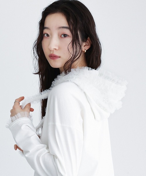 somari imagination(ソマリ イマジネーション)の「『チュールフードカットソー』(Tシャツ/カットソー・レディース・ブラック/オフホワイト・1/2)」の3枚目の写真