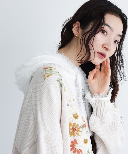 somari imagination(ソマリ イマジネーション)の「『チュールフードカットソー』(Tシャツ/カットソー・レディース・ブラック/オフホワイト・1/2)」の4枚目の写真