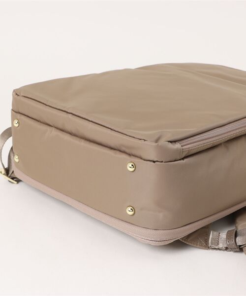 ace.(エース)の「【ace. GENE/エースジーン】 フィッテム ビジネスリュック 17L(20L) レディースビジネス A4(バックパック/リュック・レディース・ブラック/ベージュ/チャコール/ネイビー・FREE)」の6枚目の写真