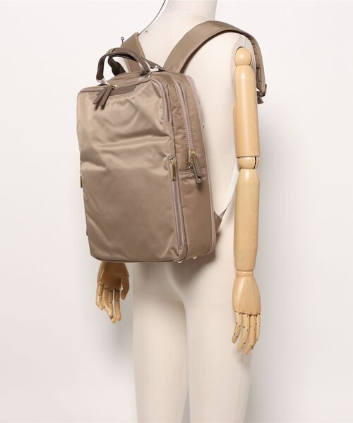 ace.(エース)の「【ace. GENE/エースジーン】 フィッテム ビジネスリュック 17L(20L) レディースビジネス A4(バックパック/リュック・レディース・ブラック/ベージュ/チャコール/ネイビー・FREE)」の8枚目の写真