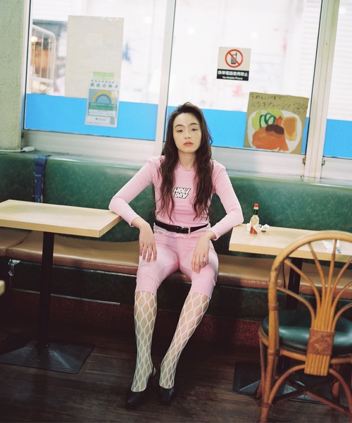 HOLIDAY（ホリデイ）の「FAST DRY JERSEY CROPPED LEGGINGS ファストドライジャージクロップドレギンス（レギンス/スパッツ・レディース・ブラック/ピンク/オレンジ・0/1）」の12枚目の写真