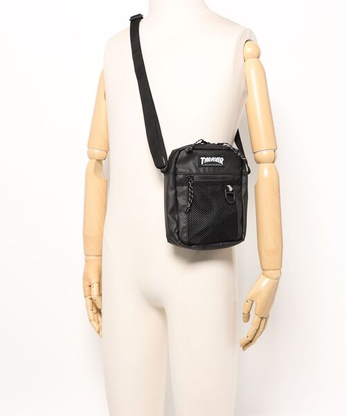 THRASHER（スラッシャー）の「THRASHER/スラッシャー ショルダーバック Mini Shoulder Bag 軽量 THR-327（ショルダーバッグ・メンズ・ブラック×ホワイト/ブラック×ブラック・FREE）」の6枚目の写真