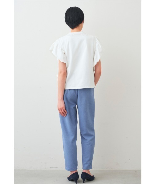 IEDIT（イディット）の「ＩＥＤＩＴ　吸汗速乾＆裏メッシュ素材の国産快適タックテーパードパンツ（スラックス・レディース・ブラック/グレイッシュベージュ/ネイビー/サックスブルー・M/L/LL/3L/S/4L）」の7枚目の写真