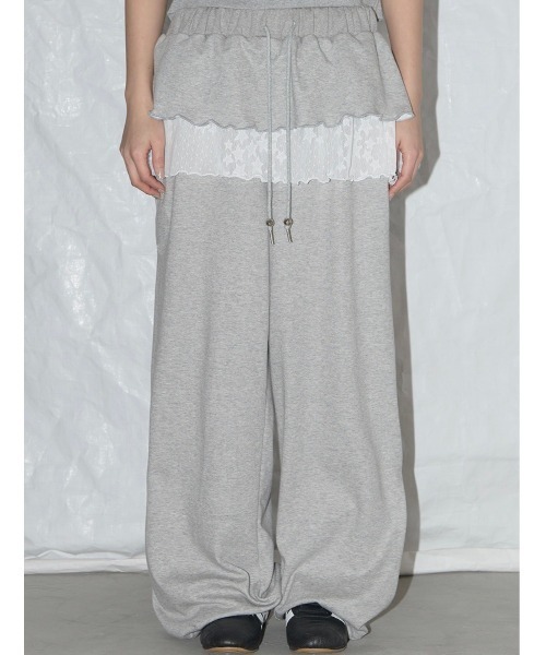 セール】【FANCY CLUB】FRILL LACE BUTTON SWEATPANTS