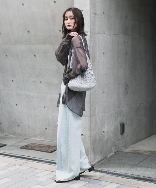 SENSE OF PLACE by URBAN RESEARCH(センスオブプレイスバイアーバンリサーチ)の「メタリックヤーンバッグ(ハンドバッグ・レディース・シルバー/チャコールグレー/その他1/レッド・ONE)」の9枚目の写真