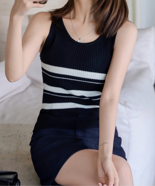 FINEnough(ファインナフ)の「クルーネックランダムボーダー片畦リブニットタンクトップ(ニット/セーター・レディース・ホワイト/グレー/ベージュ/ブラック・FREE)」の3枚目の写真