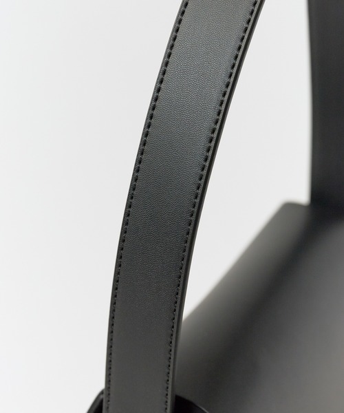 YAHKI(ヤーキ)の「YAHKI/ヤーキ SHOULDER BAG ショルダーバッグ(ショルダーバッグ・レディース・ライトブルー/ブラック/ベージュ・ONE SIZE)」の7枚目の写真