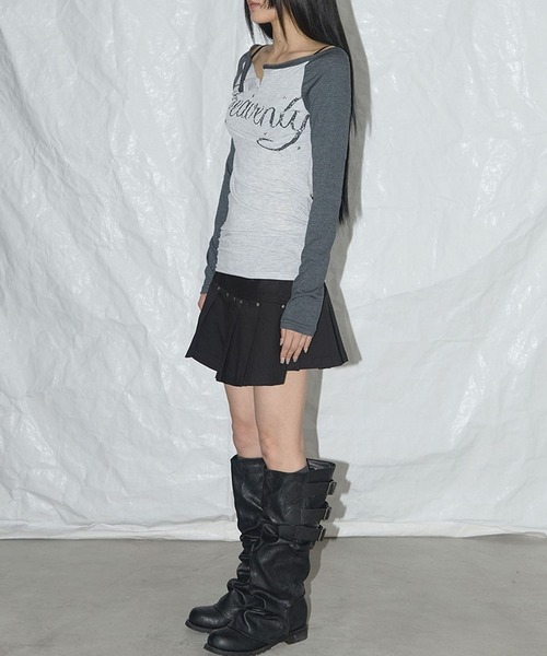 FANCY CLUB(ファンシークラブ)の「FANCY CLUB/オフショルダーロングスリーブ(Tシャツ/カットソー・レディース・ベージュ/チャコール・FREE)」の4枚目の写真
