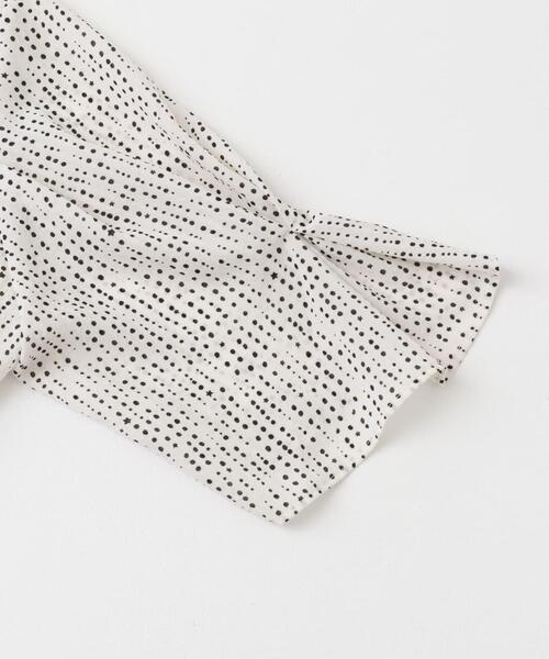 URBAN RESEARCH ROSSO WOMEN（アーバンリサーチ　ロッソ）の「ウォッシャブルドットブラウス（シャツ/ブラウス・レディース・ブラック/オフホワイト/ブルー系その他・FREE）」の12枚目の写真