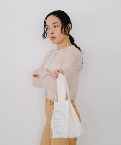 THEATRE PRODUCTS（シアタープロダクツ）の「ビーズエンブロイダリーハンドバッグM（トートバッグ・レディース・ホワイト/ブラック・FREE）」の5枚目の写真