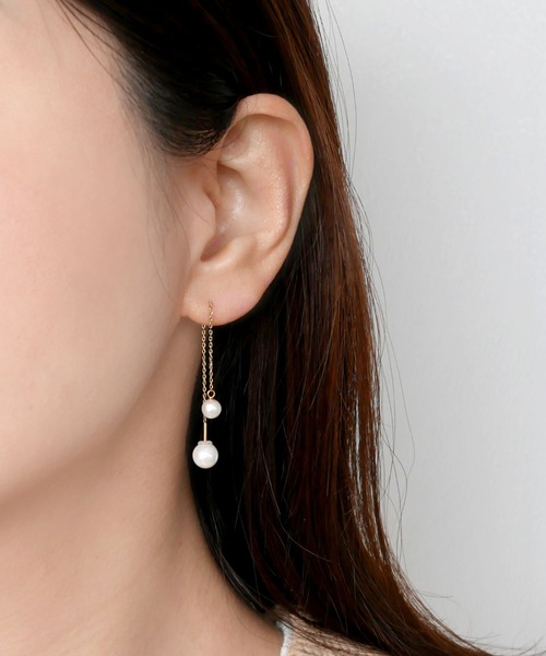 VENDOME AOYAMA(ヴァンドーム青山)の「淡水パール ダブルキャッチ チェーンピアス(ピアス(両耳用)・レディース・イエローゴールド/ピンクゴールド・ONE SIZE)」の9枚目の写真