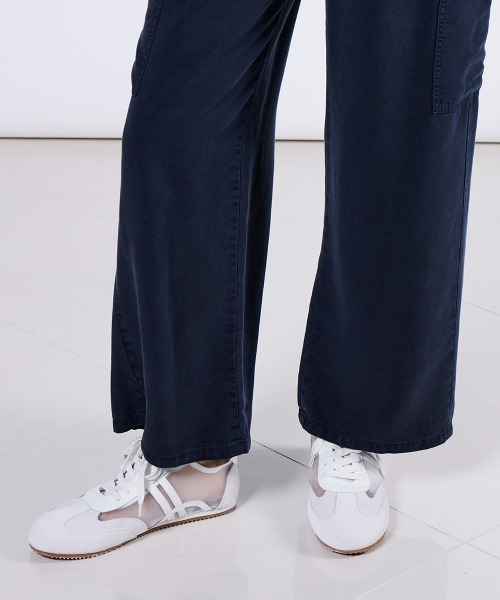 DOUBLE STANDARD CLOTHING(ダブルスタンダードクロージング)の「テンセルデニム(デニムパンツ・レディース・ブラウン/ネイビー・36/38)」の16枚目の写真