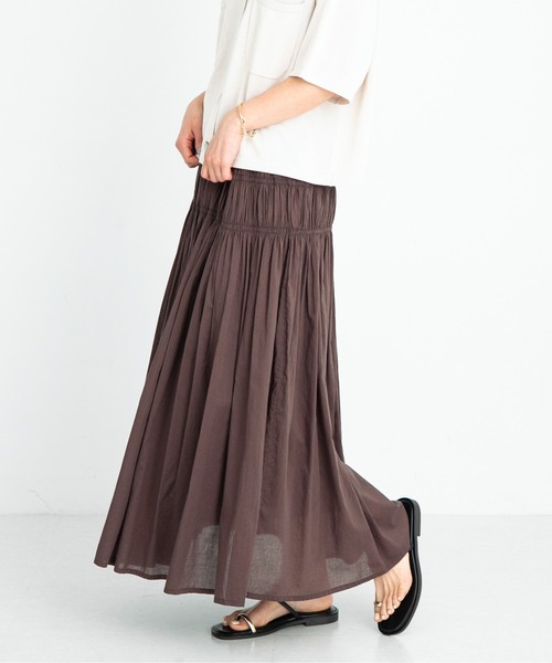 URBAN RESEARCH Sonny Label（アーバンリサーチサニーレーベル）の「シャーリングエアリーコットンボイルスカート（スカート・レディース・ブラウン/ブルー/ブラック・FREE）」の2枚目の写真