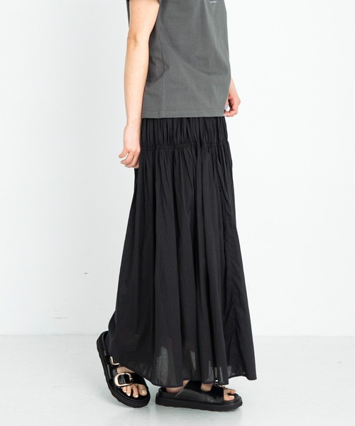 URBAN RESEARCH Sonny Label（アーバンリサーチサニーレーベル）の「シャーリングエアリーコットンボイルスカート（スカート・レディース・ブラウン/ブルー/ブラック・FREE）」の6枚目の写真