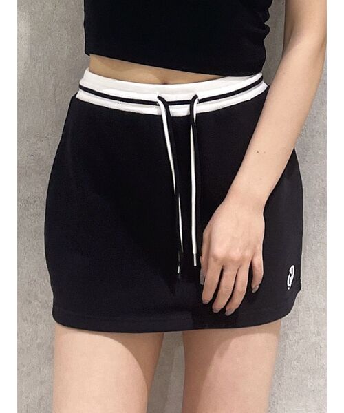 GYDA（ジェイダ）の「GDバイカラースカートライクショートパンツ（スカート・レディース・オフホワイト/ブラック/ベージュ・FREE）」の3枚目の写真