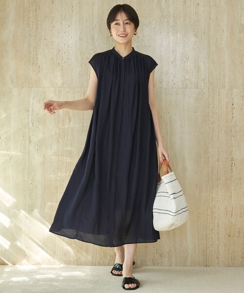 美品 24SS アンフィーロ ヴィンテージシアー ギャザーワンピース ネイビー 撥水/接触冷感】ヴィンテージシアー ギャザーワンピース