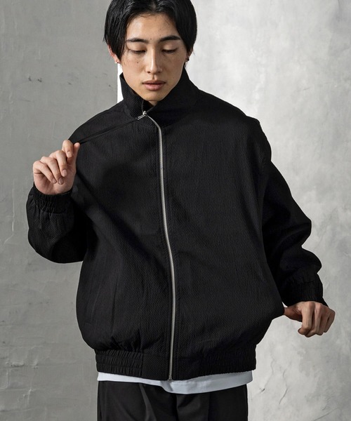 +CLOSET(プラスクローゼット)の「テクスチャスタンドネックブルゾン(ブルゾン・メンズ・ブラック/ホワイト・X-LARGE/LARGE/MEDIUM)」の1枚目の写真