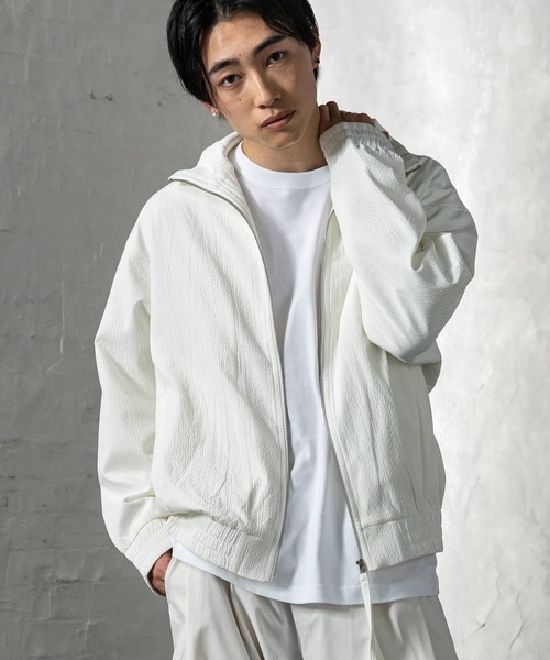 +CLOSET(プラスクローゼット)の「テクスチャスタンドネックブルゾン(ブルゾン・メンズ・ブラック/ホワイト・X-LARGE/LARGE/MEDIUM)」の3枚目の写真