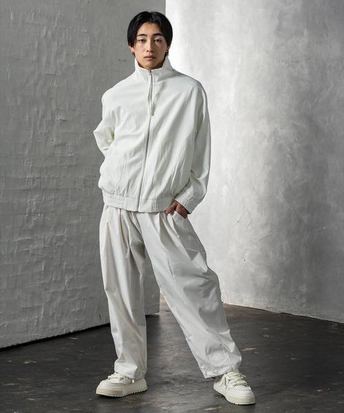 +CLOSET(プラスクローゼット)の「テクスチャスタンドネックブルゾン(ブルゾン・メンズ・ブラック/ホワイト・X-LARGE/LARGE/MEDIUM)」の6枚目の写真