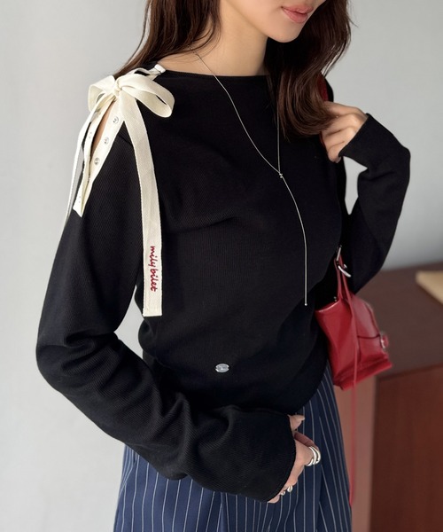 mily bilet(ミウィビレット)の「【mily bilet】甘さを添える大人の肌見せ。肩リボン使いスナップ2WAYワンオフショルカットソー(長袖)(Tシャツ/カットソー・レディース・杢グレー/ブラック/アイボリー/レッド・LARGE/MEDIUM/SMALL/X-LARGE)」の18枚目の写真