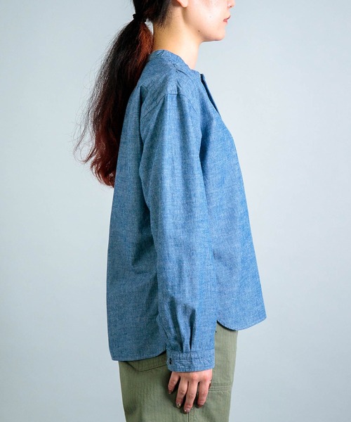 OMNIGOD（オムニゴッド）の「[OMNIGOD womens / オムニゴッド] シャンブレー スタンドカラーシャツ（シャツ/ブラウス・レディース・ネイビー・2/3）」の7枚目の写真