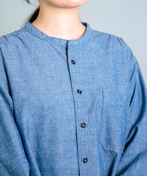 OMNIGOD（オムニゴッド）の「[OMNIGOD womens / オムニゴッド] シャンブレー スタンドカラーシャツ（シャツ/ブラウス・レディース・ネイビー・2/3）」の9枚目の写真