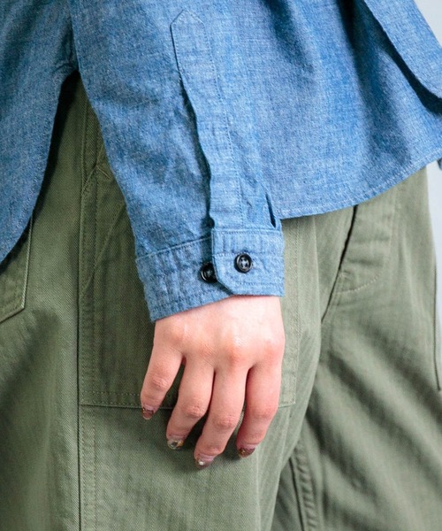 OMNIGOD（オムニゴッド）の「[OMNIGOD womens / オムニゴッド] シャンブレー スタンドカラーシャツ（シャツ/ブラウス・レディース・ネイビー・2/3）」の12枚目の写真