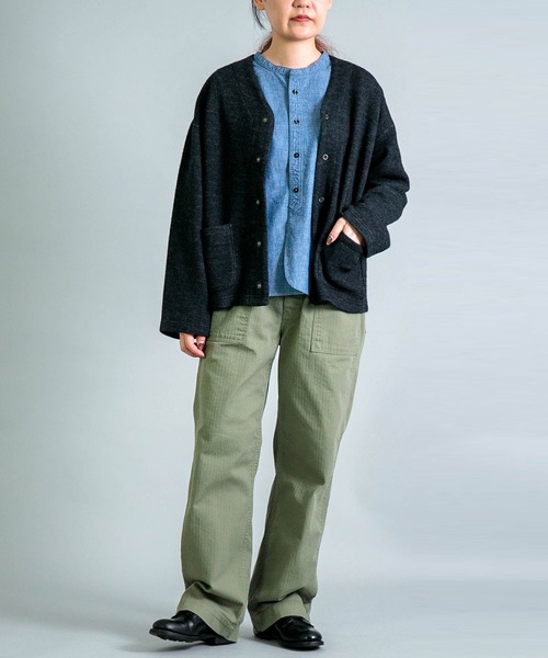 OMNIGOD（オムニゴッド）の「[OMNIGOD womens / オムニゴッド] シャンブレー スタンドカラーシャツ（シャツ/ブラウス・レディース・ネイビー・2/3）」の4枚目の写真