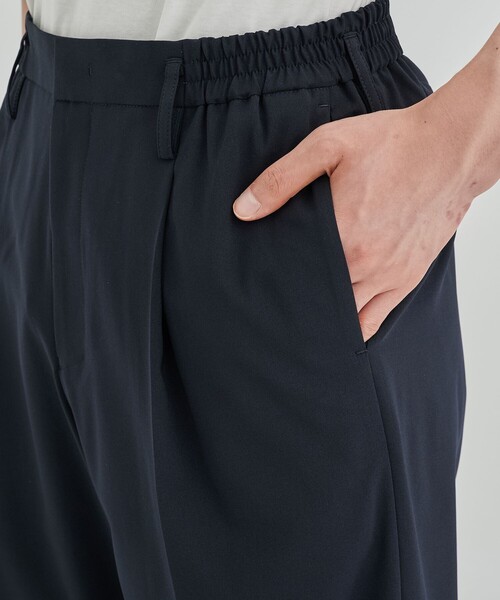 UNITED TOKYO（ユナイテッドトウキョウ）の「【完売間近！】(EC限定）COMFORT FUNCTION ワイドパンツ（スラックス・メンズ・ブラウン/ダークグレー/グレイッシュベージュ/ネイビー・2/3/1）」の19枚目の写真