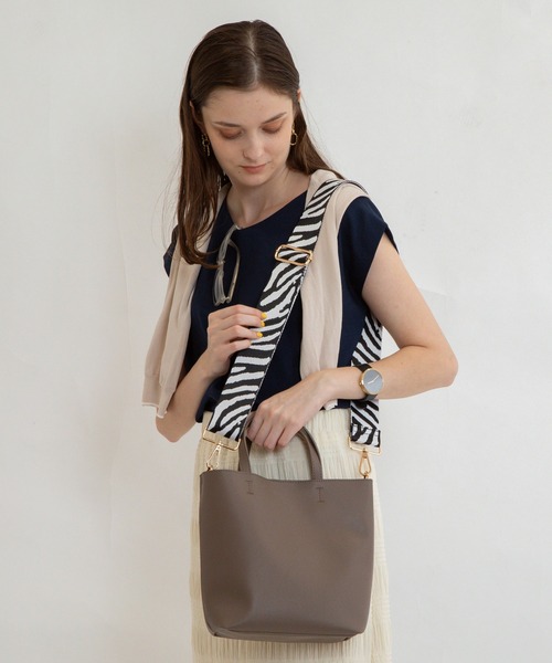 and it_（アンドイット）の「着せ替えストラップ（その他・レディース・ブラック系2/ブラック系3/ブラック系4/ブラウン系1/ブラック系1・FREE）」の7枚目の写真