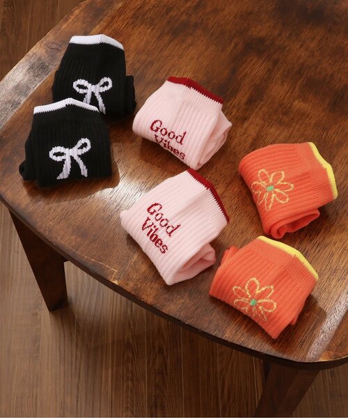 BREEZE（ブリーズ）の「GIRLSロゴカラバリソックス（ソックス/靴下・キッズ・オレンジ/ピンク/ブラック・15 /18/21）」の4枚目の写真