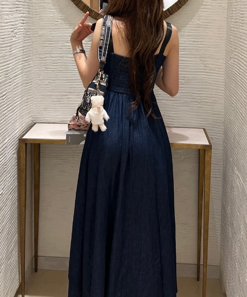 FAVORITO(ファヴォリート)の「肩リボンデザインデニムワンピース(ワンピース・レディース・ブルー・F)」の11枚目の写真