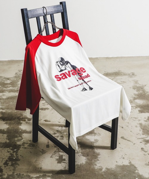 Revo.（レボ）の「ヴィンテージライク レトロアメリカン ガール プリント オーバーサイズTシャツ ラグランスリーブ リンガー（Tシャツ/カットソー・メンズ・ホワイト系その他2/ホワイト系その他4/チャコールグレー/レッド系その他2/グレー系その他/レッド系その他4/ホワイト/ホワイト系その他/ホワイト系その他3/レッド/レッド系その他/レッド系その他3/ネイビー/ブルー系その他・M/L/XL）」の11枚目の写真