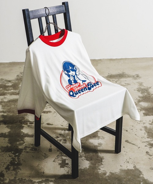 Revo.（レボ）の「ヴィンテージライク レトロアメリカン ガール プリント オーバーサイズTシャツ ラグランスリーブ リンガー（Tシャツ/カットソー・メンズ・ホワイト系その他2/ホワイト系その他4/チャコールグレー/レッド系その他2/グレー系その他/レッド系その他4/ホワイト/ホワイト系その他/ホワイト系その他3/レッド/レッド系その他/レッド系その他3/ネイビー/ブルー系その他・M/L/XL）」の13枚目の写真