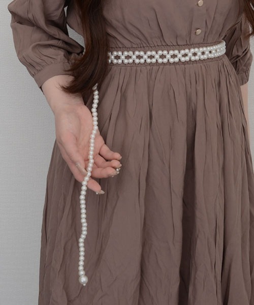 VIBGYOR Women（ヴィブジョー　ウィメン）の「【resonance】パール ウエストマーク ゴムベルト【マルチウェイ/オケージョン】（ベルト・レディース・ホワイト系3/ホワイト系2/ホワイト系1・FREE）」の4枚目の写真