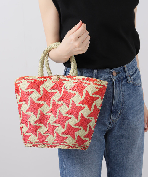 B.C STOCK（ベーセーストック）の「AFRICAN SQUARE/アフリカンスクエア 星柄 ストローカゴバッグ M（ショルダーバッグ・レディース・レッド・FREE）」の8枚目の写真