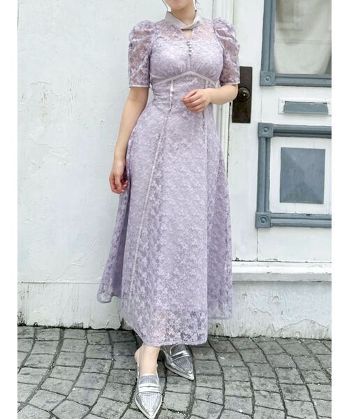 dazzlin（ダズリン）の「ネックツイスト刺繍レースドレス（ドレス・レディース・ラベンダー/ブラック/アイボリー・MEDIUM/SMALL）」の11枚目の写真