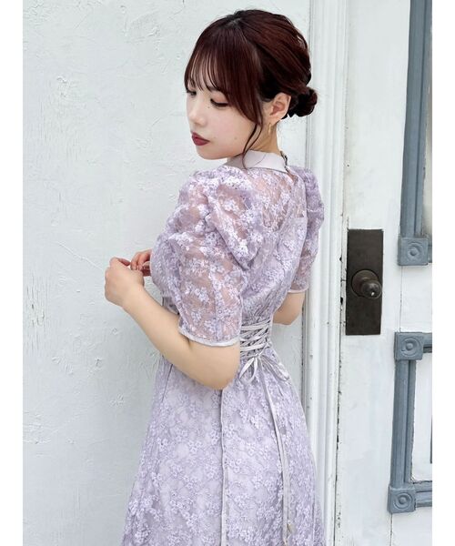 dazzlin（ダズリン）の「ネックツイスト刺繍レースドレス（ドレス・レディース・ラベンダー/ブラック/アイボリー・MEDIUM/SMALL）」の17枚目の写真
