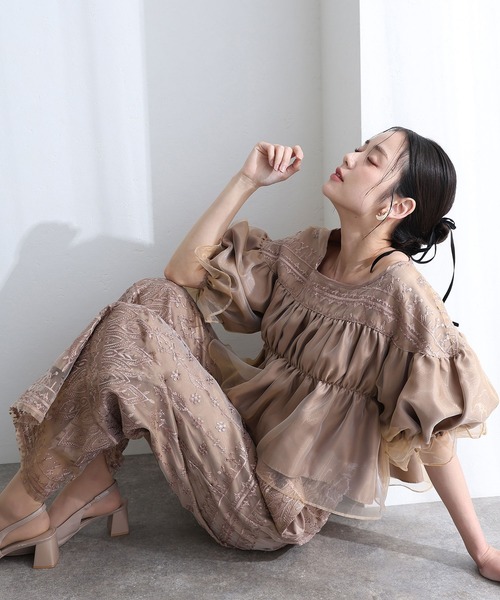 PourVous(プールヴー)の「ワイドパンツ パンツドレス 結婚式 二次会&ワイドギャザー2点セットシャーリングセレモニー フォーマル ロング丈 オケージョンドレス お呼ばれ 同窓会 成人式 (パンツドレス・レディース・シルバー/ブラック/ベージュ・S/M)」の13枚目の写真