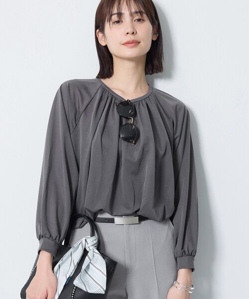 INDIVI（インディヴィ）の「【体型カバー／マシンウォッシュ対応】シアージャージトップス（Tシャツ/カットソー・レディース・ブラック/パープル/ダークグレー/ホワイト・15 /13/05/38/34）」の3枚目の写真